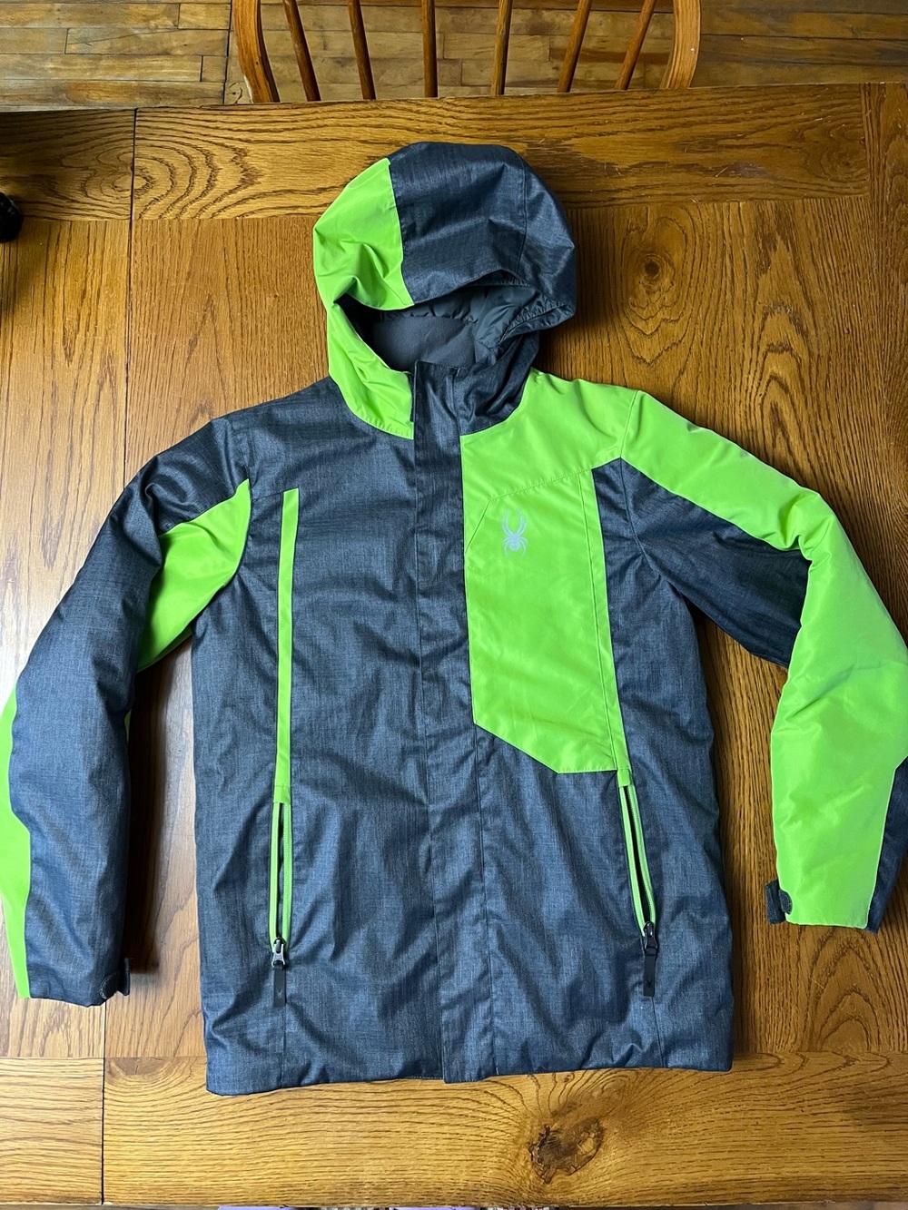 Like new Spyder youth boys parka snowboarding winter